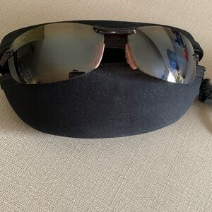 Maui Jim sunglasses w/case